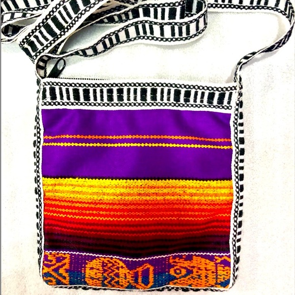 PURSE WOVEN WOOL mini Cross Body Purse from south america size 5x5 NWOT - Picture 6 of 7